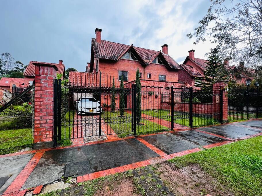 הוילה Hermosa Casa , Con Parqueadero En Rionegro Cerca Al Aeropuerto מראה חיצוני תמונה